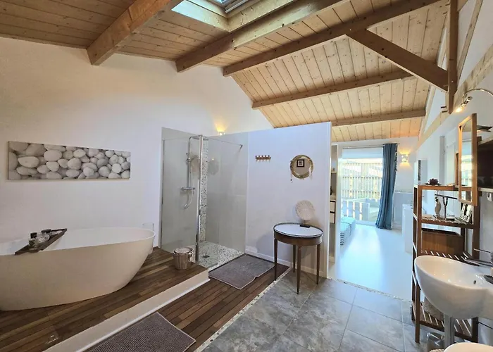 Дом отдыха Charmante Maison Avec Piscine Privee Et Wifi En Dordogne - Fr-1-616-96 *